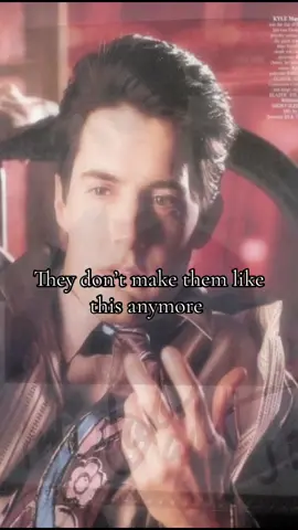 No way he exists #bluevelvet #kylemaclachlan #crush #foryoupage #targetaudience 