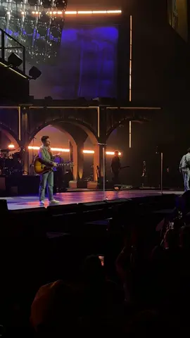 Introducing Me #nashville #jonasbrothers #fanrequest 