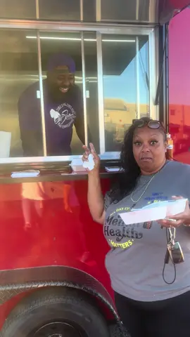 Chief Black Somtherly love Chicken#food#foodtruck#chicken#funnyvideos#fyp 