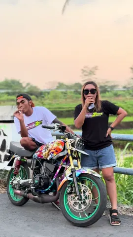 King geter kesatan oli @dhearmoe_boyolali3 @NortBoyolali2strokeanthusiast #fyp #rxking #2stroke 