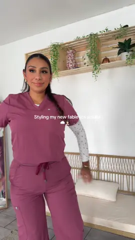 🩷 Moonlight Mauve 🍂🌙#scrubootd #nurse #fableticspartner #fableticsscrubs #scrubsmadetomove @fabletics scrubs 