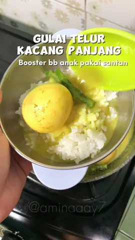 GULAI TELUR KACANG PANJANG Resep simple buat anak yang bisa dimakan orangtua juga!tinggal tambah sambeeel. Bisa untuk boost bb anak karena mengandung lemak baik santan 🥰 Masaknya supaya lebih praktis,nyetock bumbu dasar dikulkas..  #resepsimple #toddlerfoodideas #masakanrumahan #bumbudasarkuning #bbbooster 