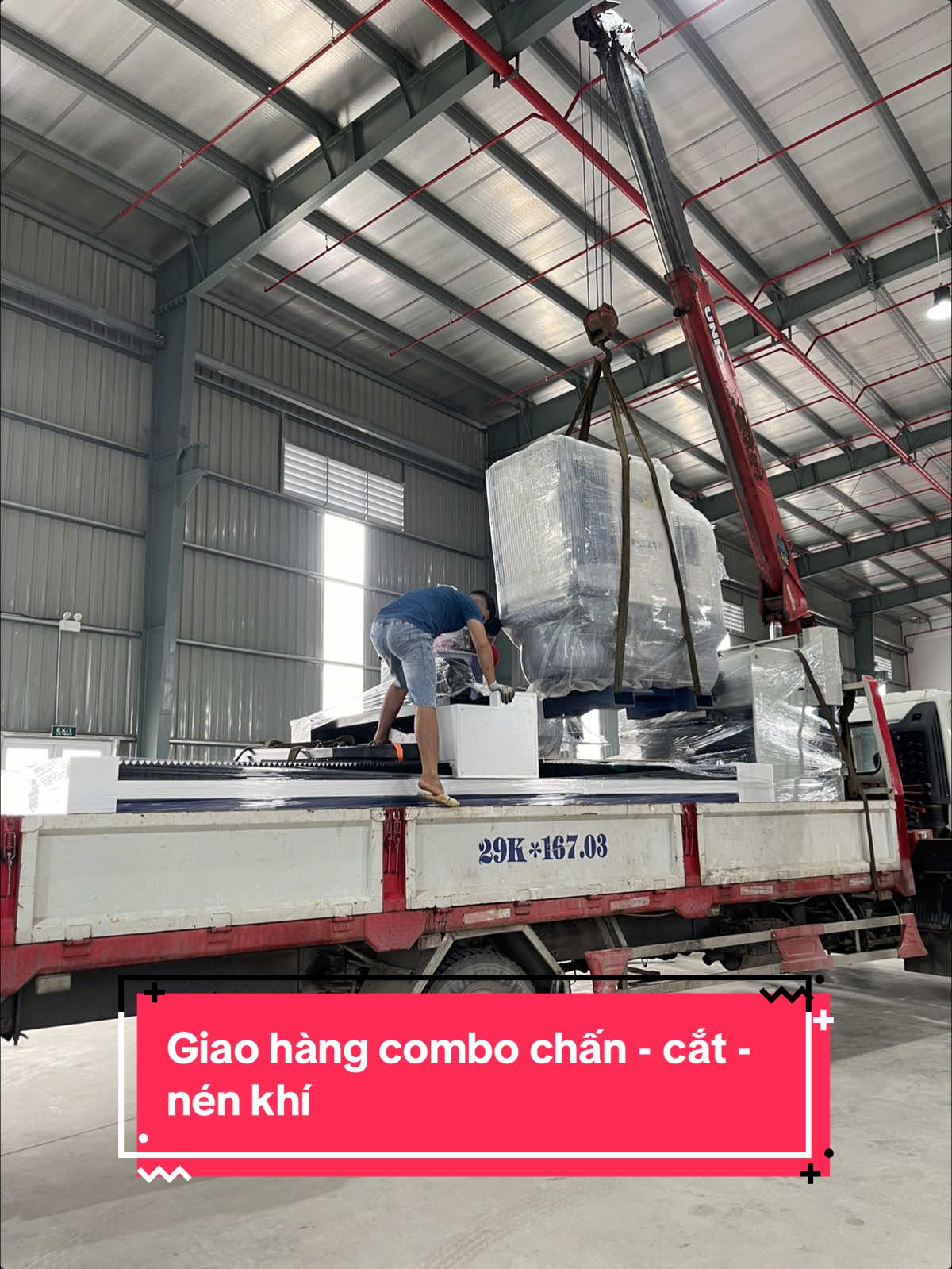 🚚 Sáng nay Dato tiếp tục xuất đơn hàng khủng cho anh khách ở Hưng Yên  📦 Máy cắt laser 1500W 3015 ⚙️ Máy chấn 30T1600 💨 Máy nén khí 15kW  👉 Cảm ơn quý khách hàng đã luôn tin chọn Dato Laser – đối tác tin cậy của ngành cơ khí Việt!  💥 Trọn bộ giải pháp cho xưởng cơ khí – cắt, chấn, hàn – vận hành đồng bộ, hiệu suất tối đa! Liên hệ em hoặc zalo 0972.178.008 để được tư vấn và báo giá ! #datolaser #xh #maycatlaser #maycokhi #giaohang 