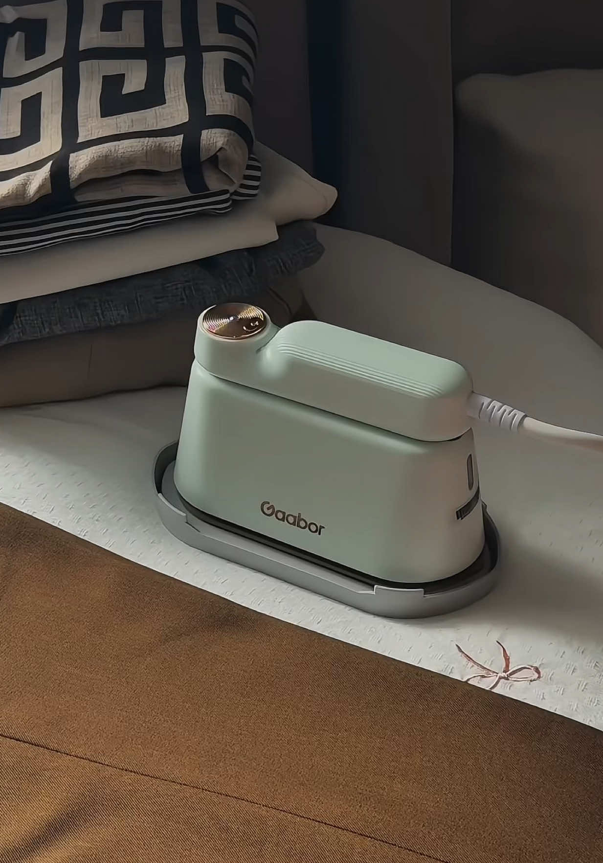 cutest handheld steamer iron ever! #gaaborph #ironsteamer 