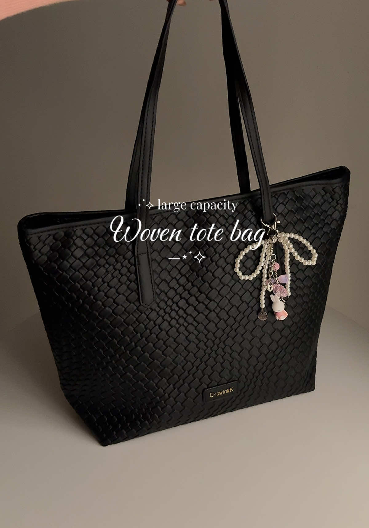 large capacity woven bag from O-owinkk 🖤✨ #travelbag #blackbag #everydaybag #shoulderbag #bagrecommendation 