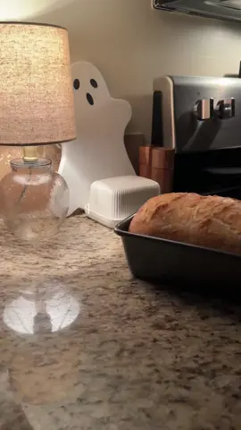 Sourdough Sandwich Bread 🤤🧈🍞 this recipe is for two loaves #sourdough #sandwichbread #homemade #sourdoughsandwichloaf 