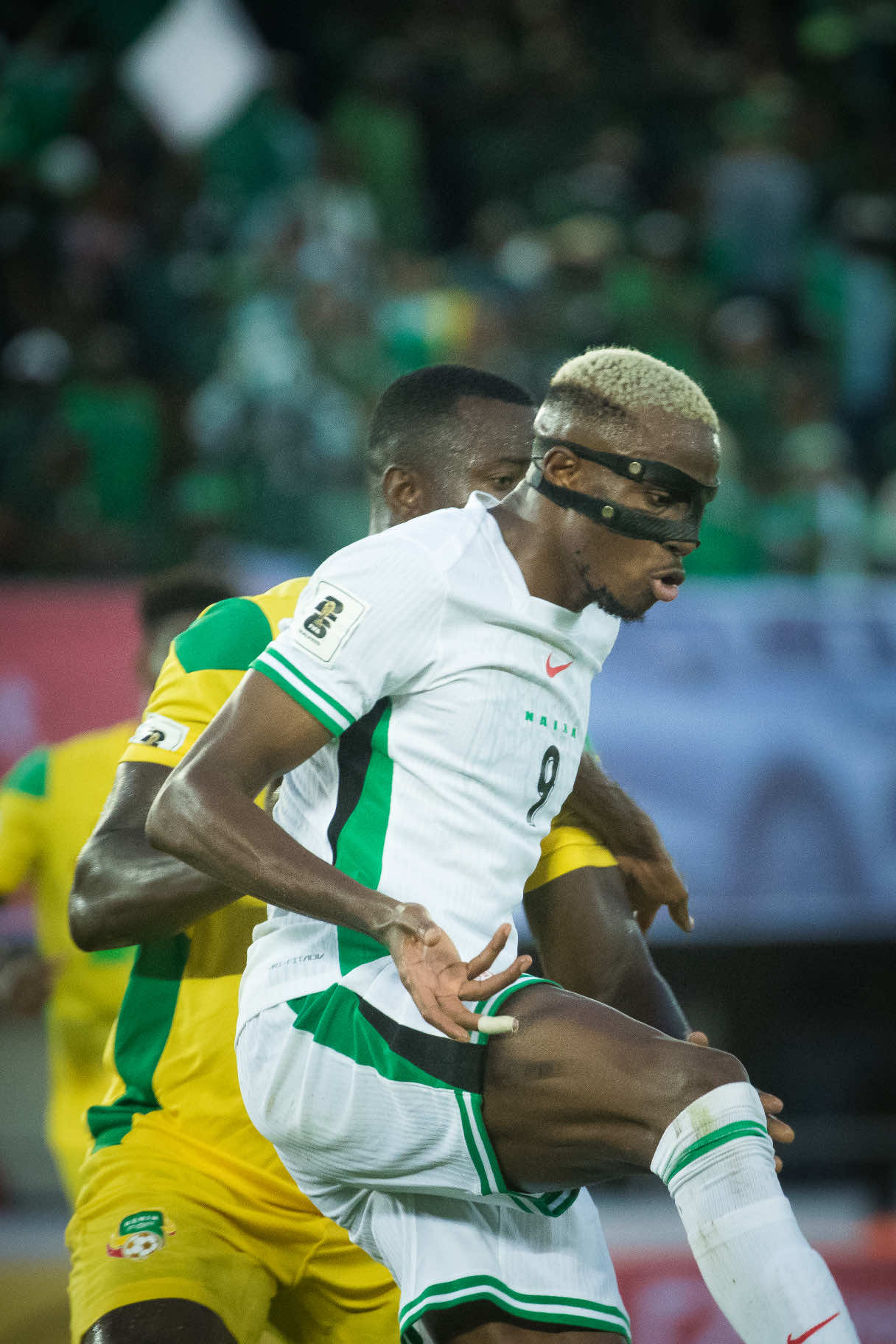Oshimen said, Go meet your fans bro 😂 #supereagles #Oshimen #sportstiktok #africantiktok #sports 