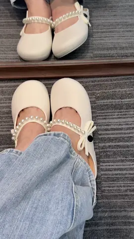 Beri liburan untuk kakimu!#tiktokshop #dailyshoes #bisacod 