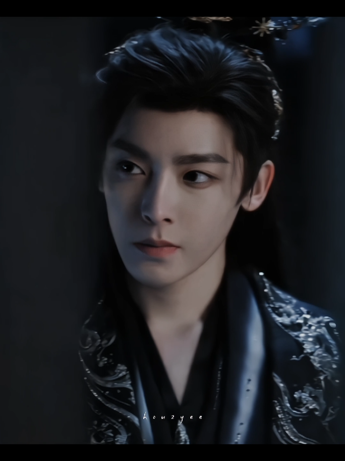 tatapannya aw😘 #LOVEINTHECLOUDS #jibozai #cdrama #houminghao #侯明昊 