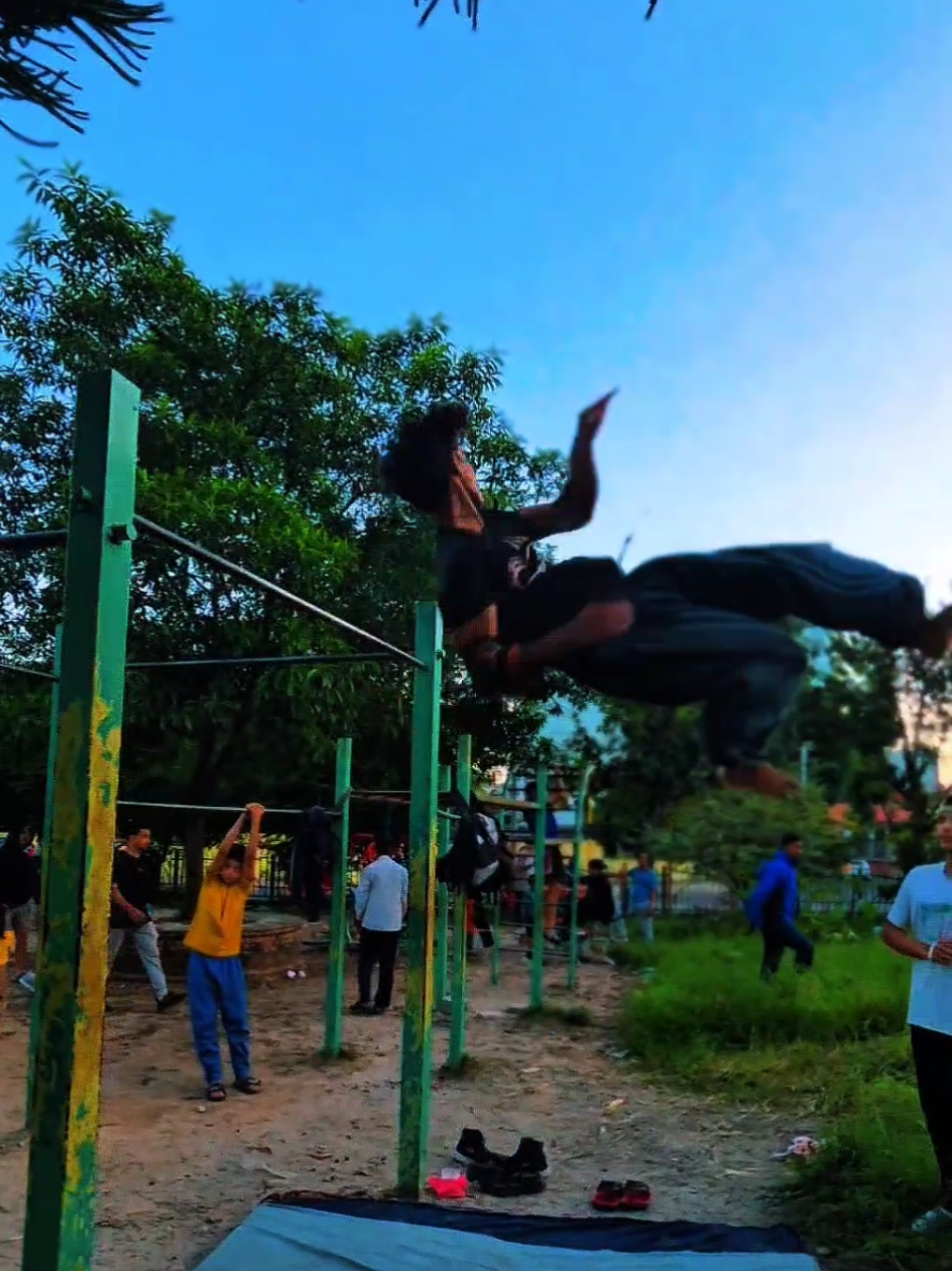 I miss my 540° swing 🥺🥺... #calisthenics #inspiration #consistent #freestyle #trending 