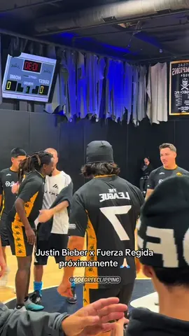 mis dos mundos colliding #fuerzaregida #justinbieber #fyp #0degreeclipping 