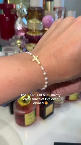 The Tewiky Simple Cross Pendant Bracelet is the definition of effortless elegance 💫 Perfect alone or stacked for that chic, everyday glow 💕 #jewelryfinds #jewelrytok #tewiky #crossbracelet #bracelets 