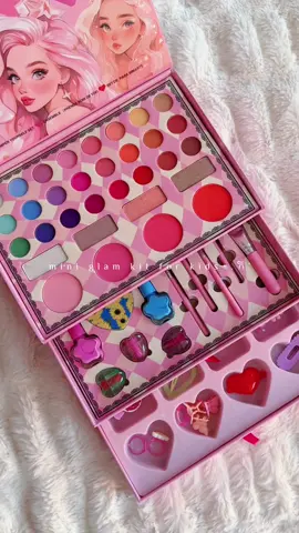 Your little girlies dream kit is finally here 💖 safe, washable, and SO CUTE! #makeup #makeupforkids #kidstoy #giftideas #aesthetic 