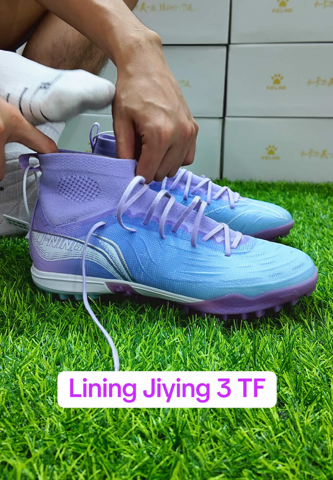 Trên chân Jiying 3 TF tím khoai môn #wensport #giaydabanh #giaybongdalining #giaybongdachinhhang #giaydabongwensport 