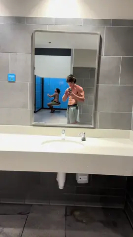 Lean bulking from 165-185 by summer.#GymTok #fyp 