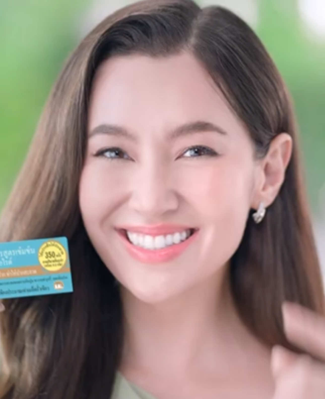 โฆษณายาสีฟันเทพไทยตัวใหม่มาแล้วค่ะ 😁🩷 . ยาสีฟันเทพไทย นิดเดียวก็พอ มีสูตรใหม่ รสอ่อนโยน เฟรชฟรุ๊ตและเฟรชมิ้นท์ด้วยนะคะ #ยาสีฟันเทพไทย #ใช้นิดเดียวปากสะอาด  Cr. YT : Mass Marketing #เบลล่า #เบลล่าราณี #bellacampen