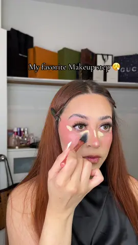 Sooo Satisfying 🙂‍↔️🙂‍↔️ @Too Faced  #brightening #concealertutorial #tutorial #makeuptutorial #brightundereye #beautyhacks #makeuphacks #BeautyTok #fyp #parati