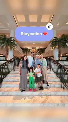 Masya Allah Tabarakallah, weekend staycation ketika lagi pada ngumpul semua 🥰❤️