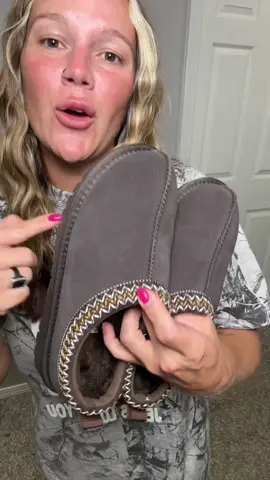 @EVELLYHOOTD US #evellyhootd #slippers #fuzzyshoes #tiktokshopfind #cozy 