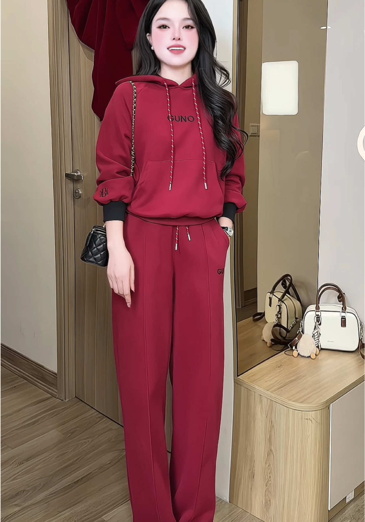 Set bộ nỉ hoodie thêu cao cấp đang được trợ giá hời lắm luôn Ý chị em ơi tranh thủ hốt liền #setbo #setboxinh #setbonu #setbothethao #setboni