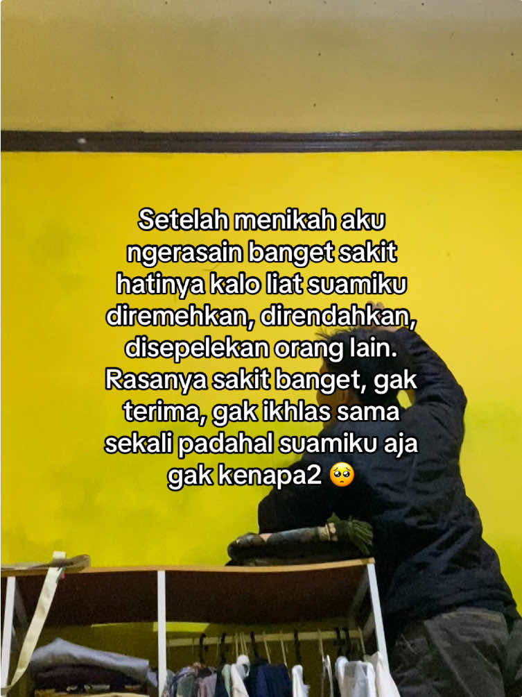 Jangan jahat jahat ya sama suamiku, karena yg sakit hati aku. Dan kalo aku udah sakit hati bakal inget terus sampe kapanpun dan susah buat maafin😭 #rumahtangga #suamiistri #pov #marriedlife #fyp 