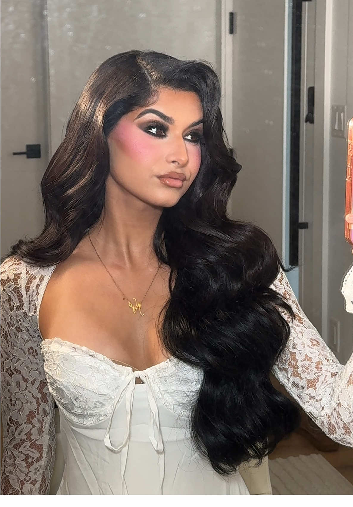 Timeless Glam waves ✨ @KYK HAIR CARE @BOMBAY HAIR  @nyamangat  #vancouver #vancouverartist #surrey #langley #bridalmakeup 