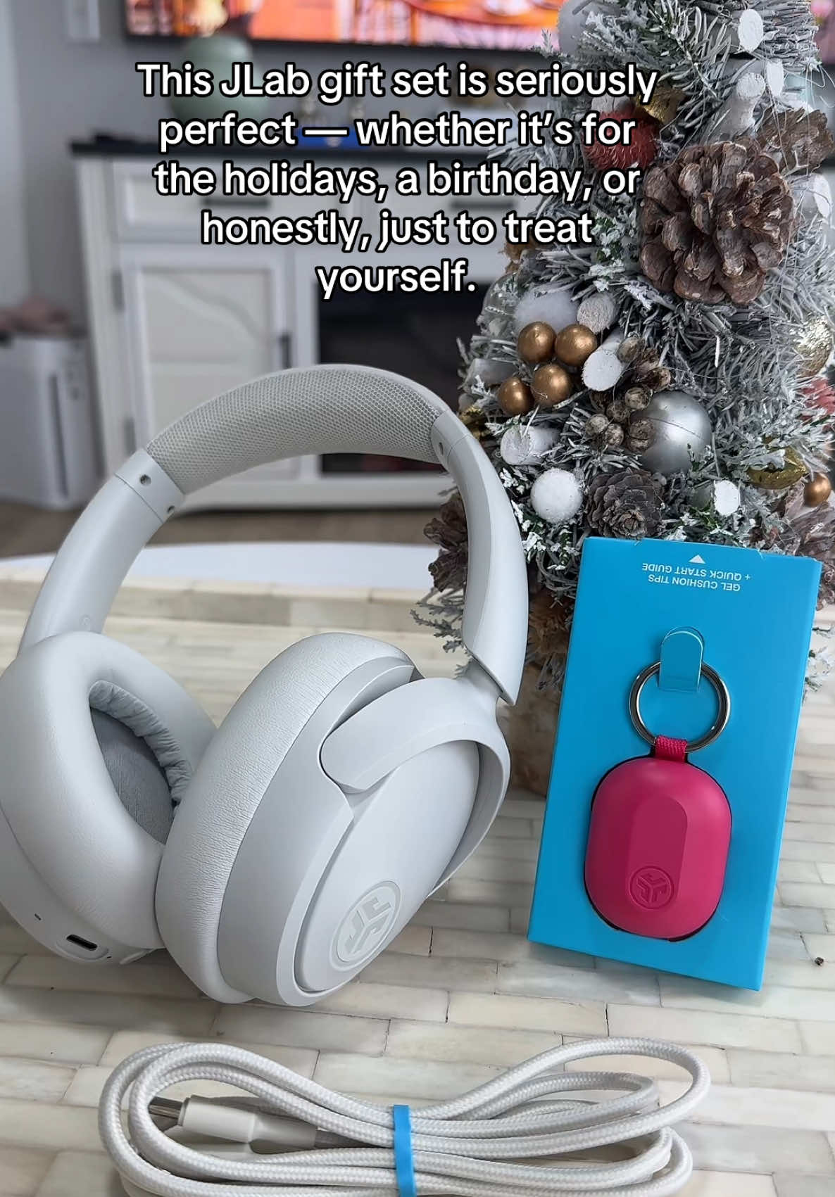 Stylish, powerful, and perfect for gifting — JLab’s headphone set delivers high-end sound and luxury vibes you’ll want to keep for yourself. #TikTokShopCreatorPicks #dealsforyoudays @JLab  #mia_manhattan_ny #JLabAudio #holidaygiftguide 