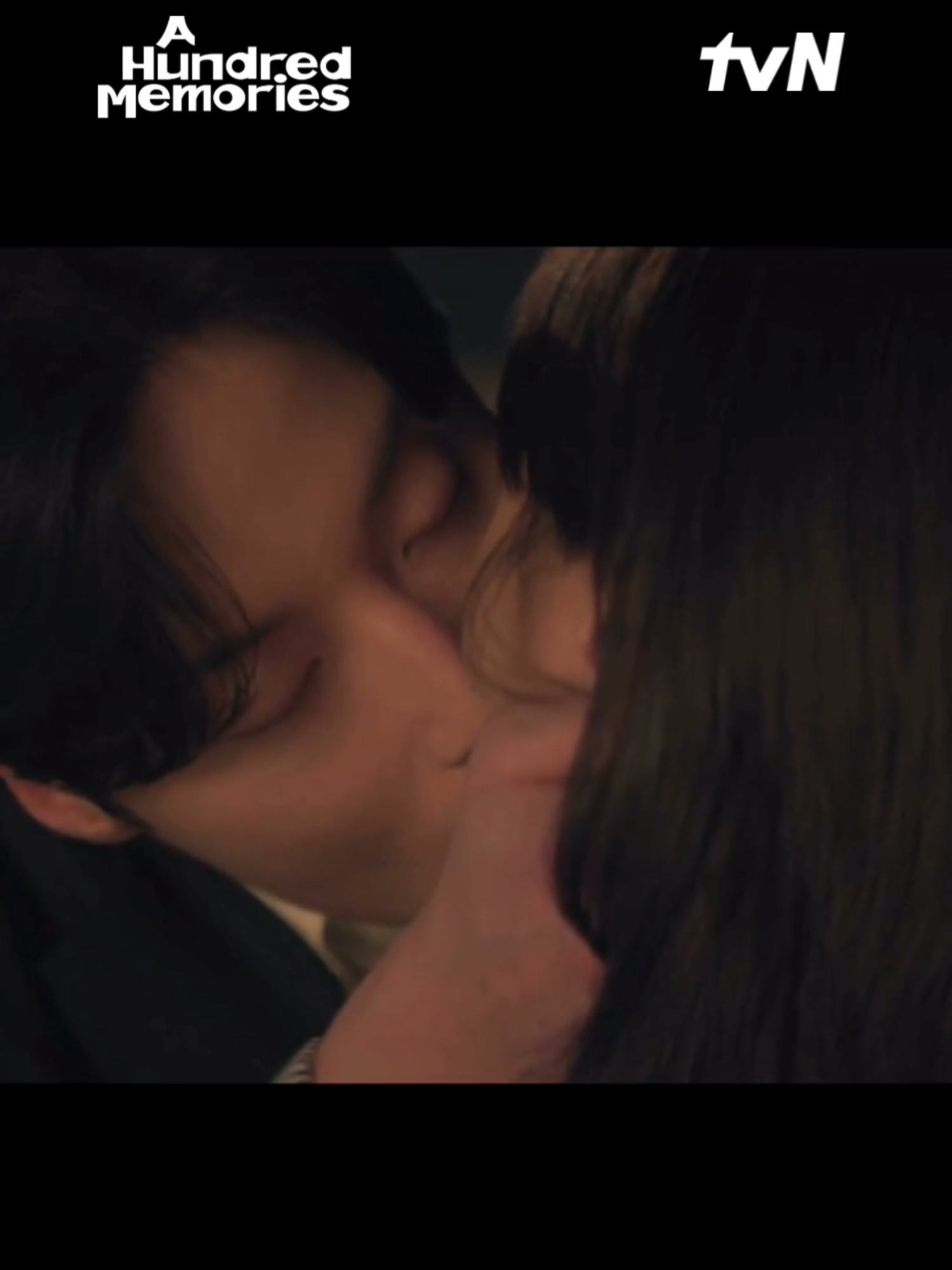 Hands up if you’re still not over this scene 🙋‍♀️💘⁣ 	⁣ #tvNAsia #BestKoreanEntertainment #AHundredMemories #KimDami #ShinYeEun #HeoNamJun #百次的回憶 #金多美 #辛叡恩 #許楠儁 #백번의추억 #김다미 #신예은 #허남준⁣