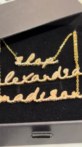 SCRIPT INITIAL NECKLACES😍😍