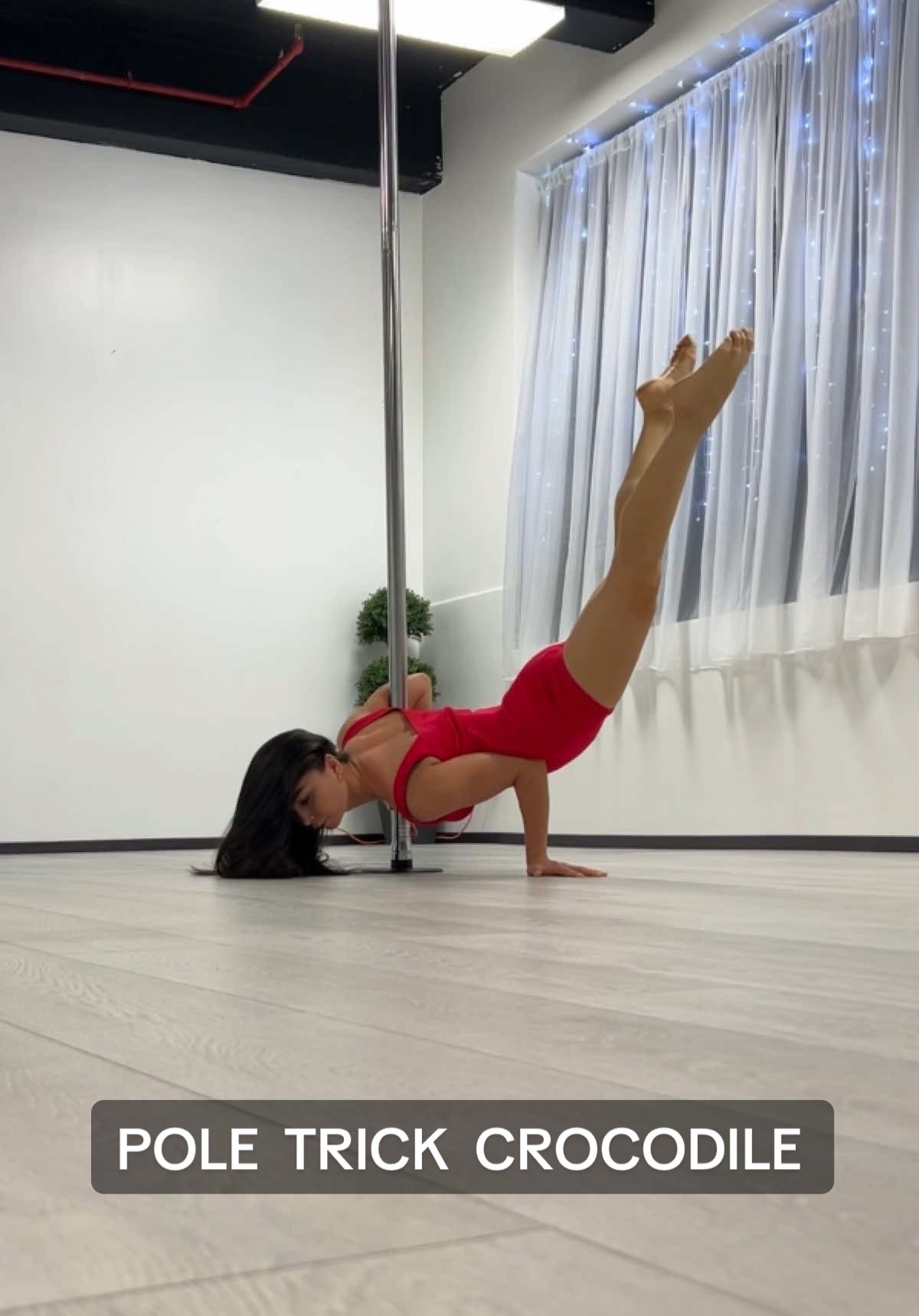 POLE DANCE TRICK CROCODILE 🐊  #pole #poledance #polesport #poledancer #poletrick 