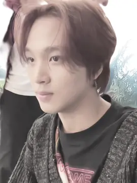 aduh kamera dep #haechan 