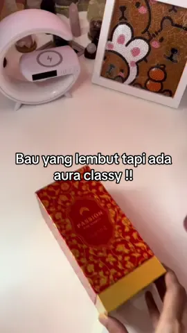 ✨ Setiap semburan bagi rasa tenang & yakin 💐 Haruman fruity floral dia lembut, manis & classy 🥰 sesuai untuk daily atau waktu special 💕 Jenis bau yang buat orang tertanya, “eh wangi apa ni?😍