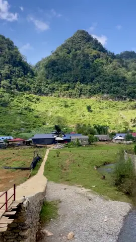 Nay trong lòng thấy phiền muộn đi vào Pa cốp vân du | # mộc châu # vân hồ # núi # rừng # moutain # forest # suối # stream # mây # cloudy # hmoob Vietnam # northwest # Tây Bắc # 