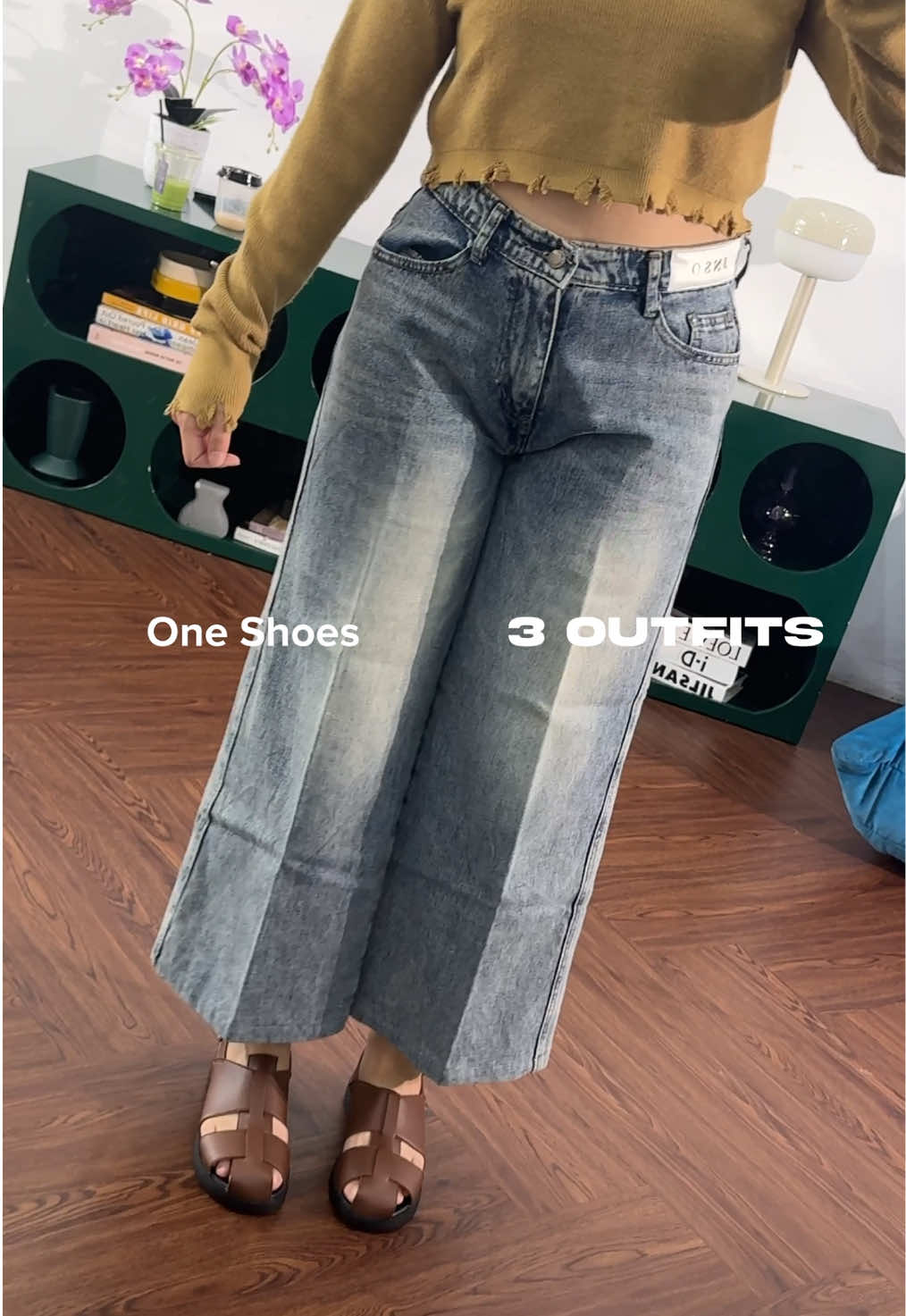 Yang suka Heels yang tertutup tapi gamau terlalu tertutup? nah gimana ni 🤓 bisa banget coba model anyaman seperti ini yaa #Lebianca #MelangkahTanpaSesak #sepatuwanita 