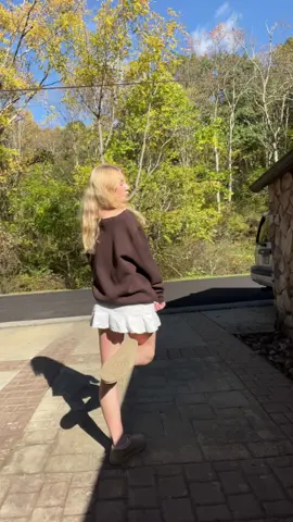 Fall is so pretty #foryoupage #fallaesthetic #outfitinspo #OOTD 