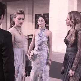 The intro outfit is one of my favorites from Blair 😍 ll ac:@iansaudios ♡ ib:@leti ❦  #blairwaldorf #gossipgirl #blairwaldorfedit #foryourpage #fypシ゚viral 