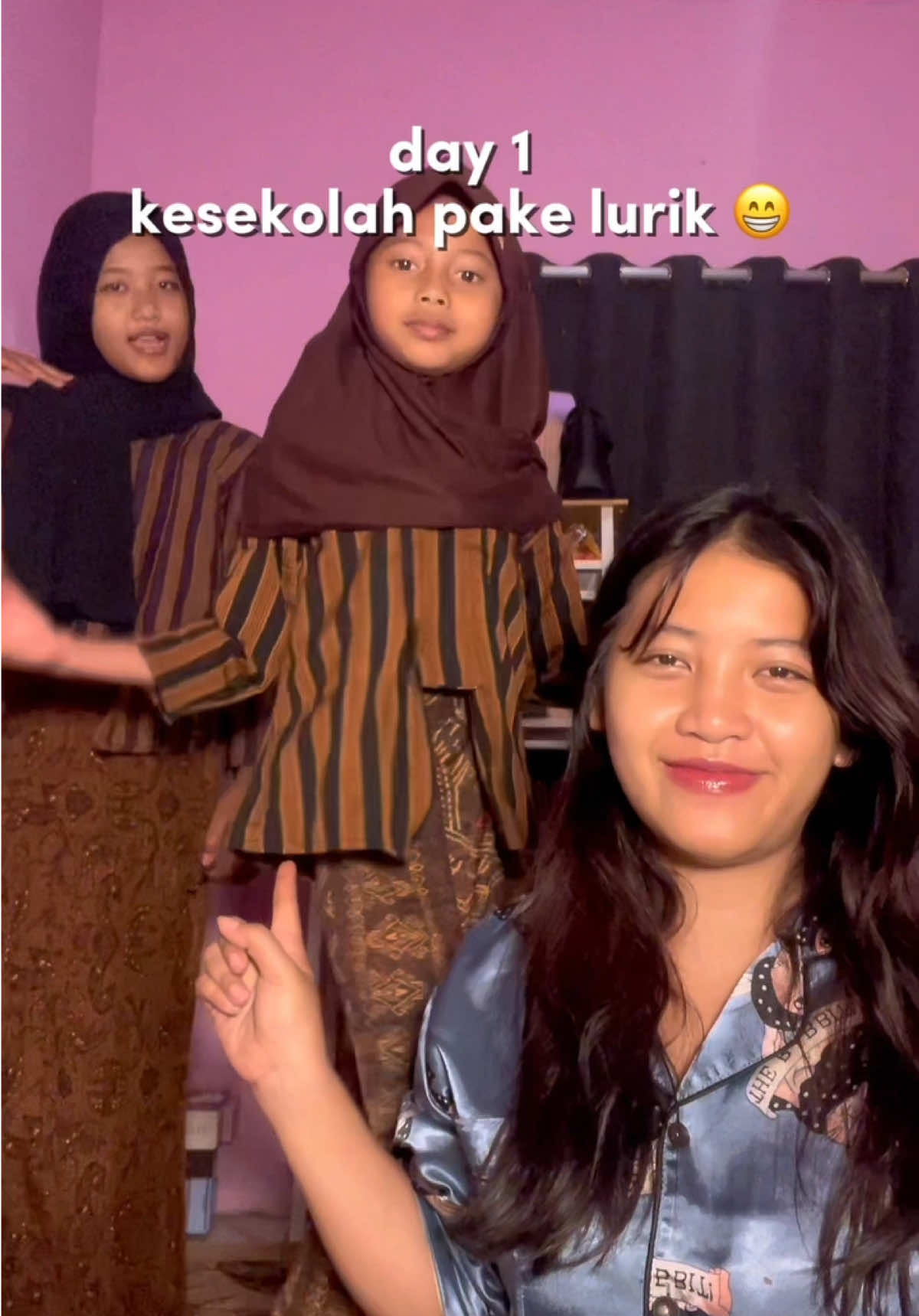Kesekolah pake Lurik 🫢😁 #grwmroutine #grwmoutfit #grwmforschool #morningroutine #fyp 