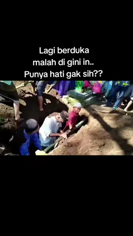 Gimana kalau keluarga kalian di gini in #viral #kakeksad #sedih #kisahsedih #menyayathati 