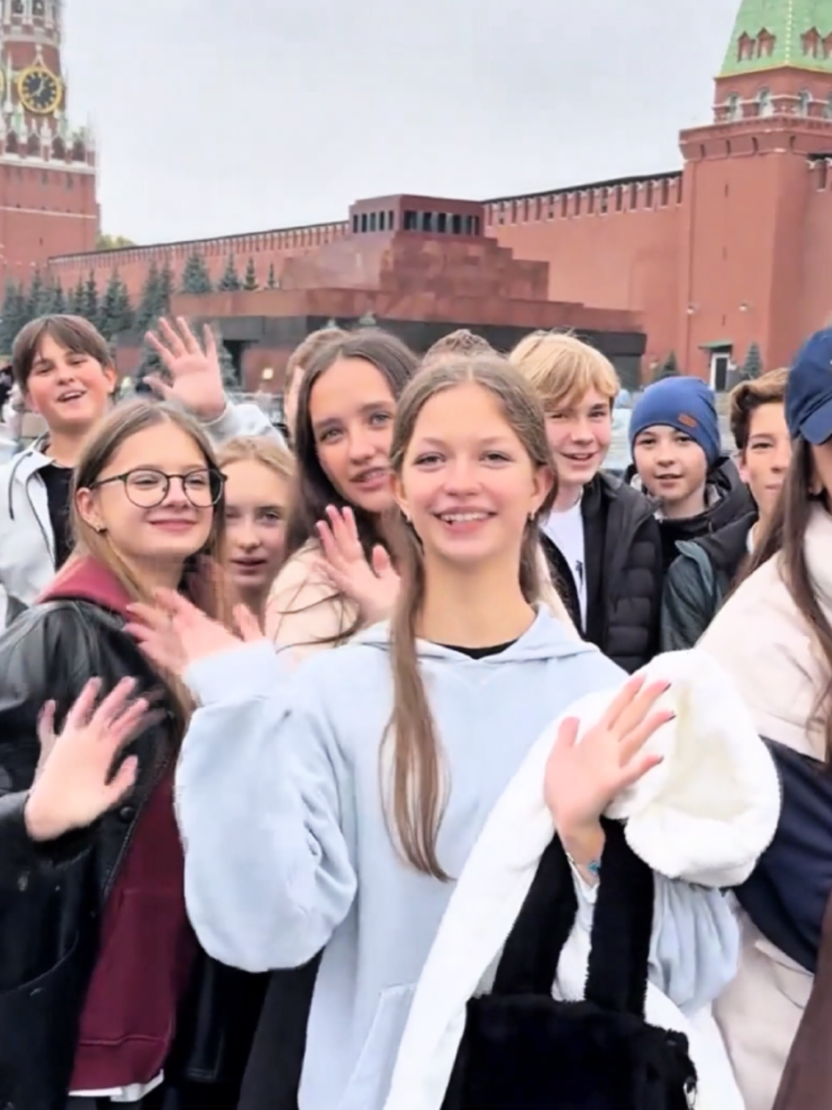 USA 🇱🇷🇱🇷🇱🇷  Beautiful Girl ❤️🫶❤️  #beautifullgirl😍 #usa #nawabtravel #fyp #goviral 