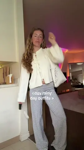 my cozy pants r on sale for 20 bucks! #OOTD #edikted #sweats #fy #baggyleggings 