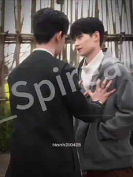 Hai người thực sự coi phim trường TCTM là nhà mình nên vô tư vậy he 🥴👌cái gì cũng làm rồi đó tưởng ai cũng thấy chứ tar 😳 mấy clip này ko thấy mấy con gà lấy để đăng nhỉ 😜#hạchiquang #hoàngtuấntiệp #xiazhiguang #huangjunjie #guangjie 