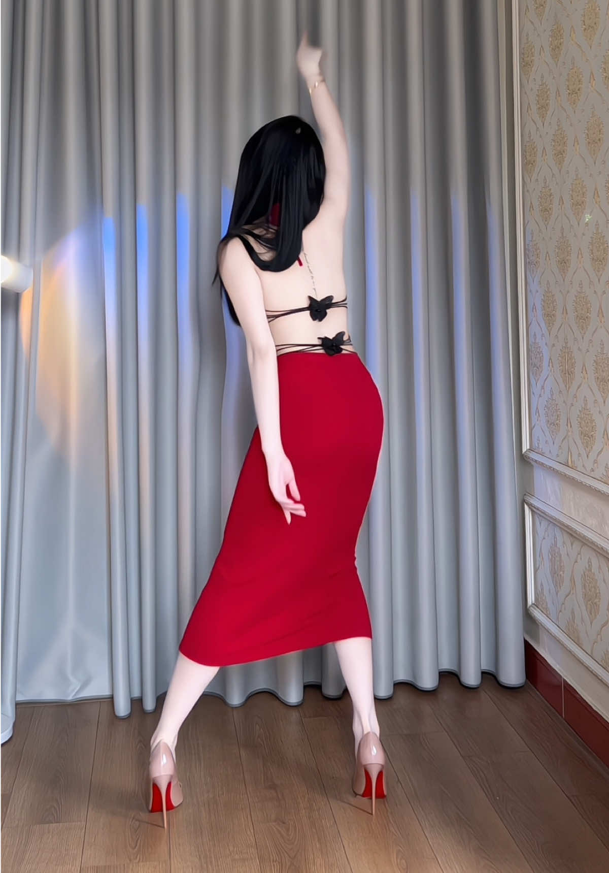 Tuy dáng không đẹp nhưng bù lại được cái nhảy xấu :((#viraltiktok #viral #xuhuong #dance #hangmytrieu 