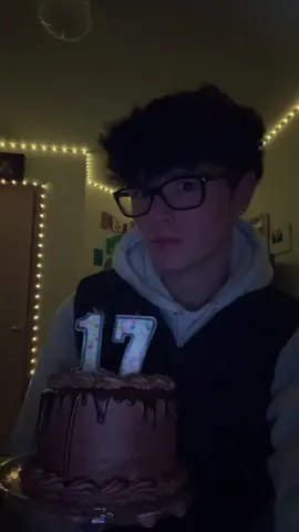 Happy birthday to me 😋 #17 #birthday #octoberbaby #october14th 