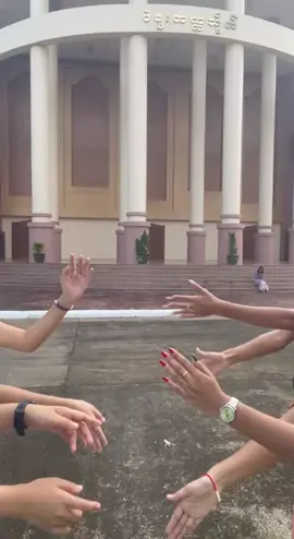 E major က အချောလေးများ