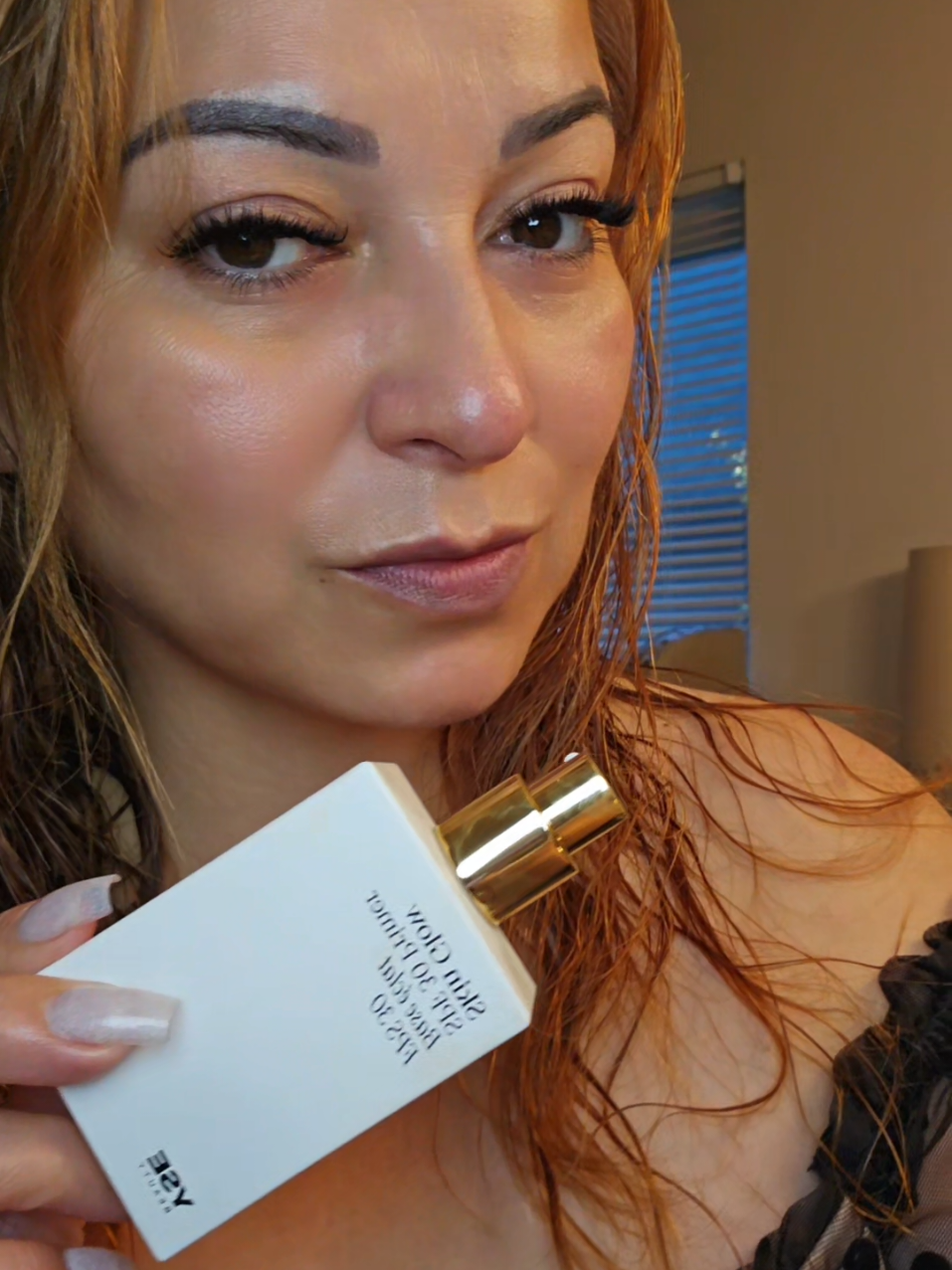 #skincareglowup  #glowyskinroutine  #skincareglowing  #niacinamideglow  #plumpglowinghydrationboost 