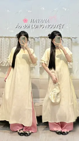 Nghe nhạc mà háo hức đến Tết gheee. Áo dài Lung Nguyệt @Havana 🧧 #áodài #havava #havanadanang #aodaitet 