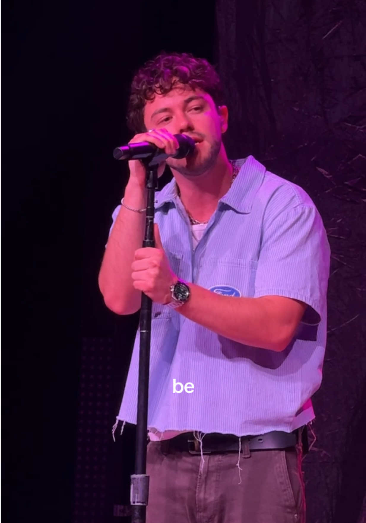 @Zach Newbould singing 17 with Midnight Til Morning in Atlanta 🫶🏻🫶🏻 #zachnewbould #17 