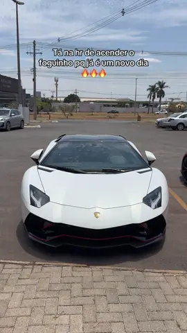 Essa ficou… #acendeofoguinho #creatorsearchinsight #lamborghini 