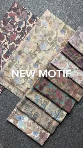 Motif baru lagi dan ada 10 varian warna🥰 #fypシ゚ #fyppppppppppppppppppppppp #hijabmotif #hijabsegiempat #fypage 