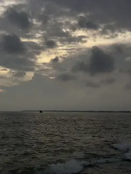 thật lòng thì em rất thương anh..